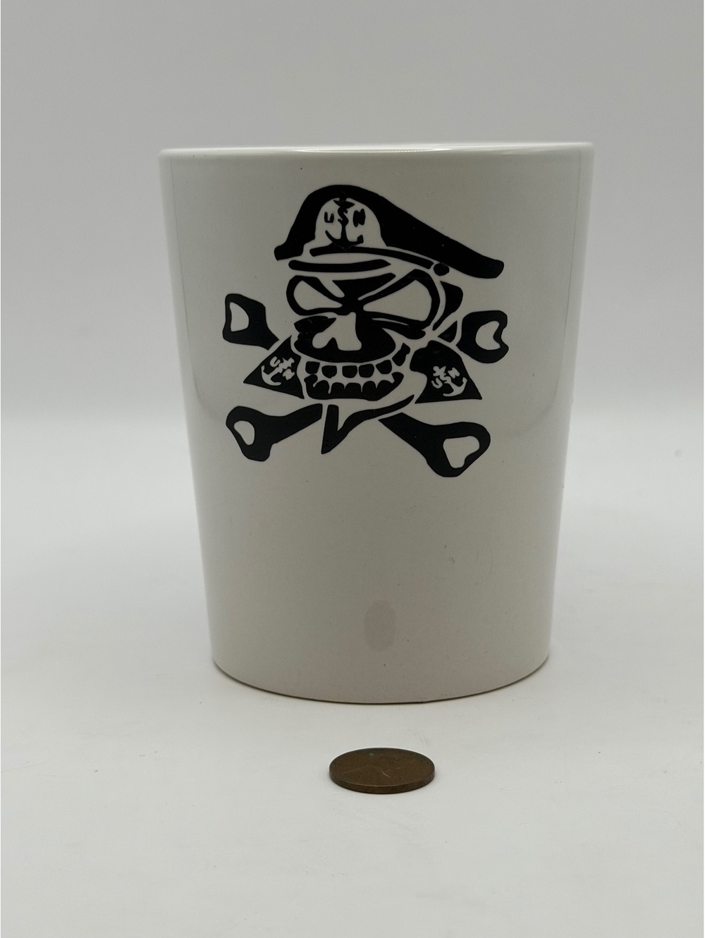 Pirate skull white mug USN